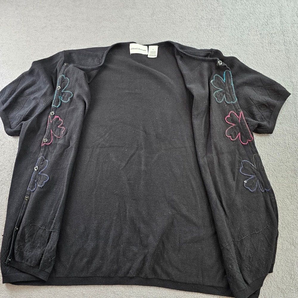 Alfred Dunner Knit Cardigan Women XL Black Floral Beaded Short Sleeve Snap Front - Picture 2 of 10